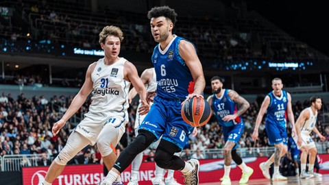 Anadolu Efes, Maccabi Tel Aviv'i devirdi! Lacivert-beyazlılardan 90-88'lik galibiyet