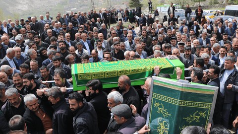 Yaşamını yitiren 6 kişi gözyaşlarıyla uğurlandı