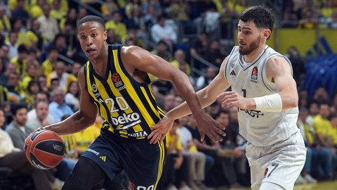 Fenerbahçe Beko, Paris Basketbol'u 89-72 yendi! Sarı-lacivertliler, seride durumu 2-0 yaptı