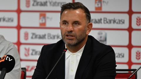 Galatasaray Teknik Direktörü Okan Buruk: 'Bu hafta iki kupa kazanma şansımız var'