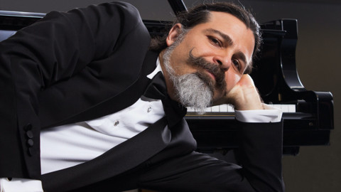 Toker’den Kırım Kilisesi’nde Türk müziği konseri