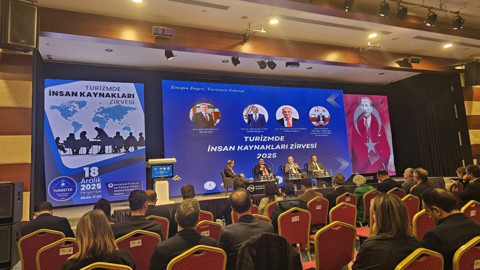 'Turizmde İnsan Kaynakları Zirvesi' düzenlendi