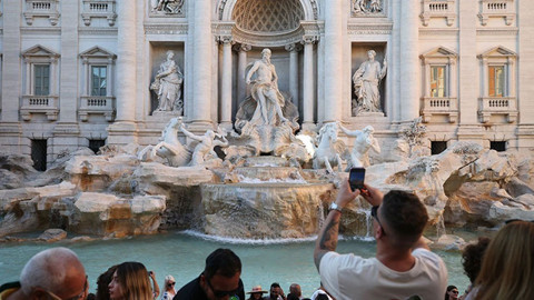 İtalya'daki ünlü turistik alan ücretli oldu!