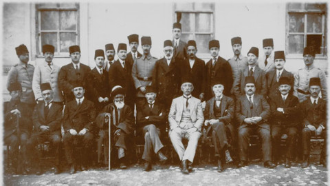 Silahsız sosyalistler devrim yapabilir miydi?