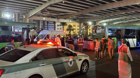 Mekke'de Türk kafilesine otobüs çarptı