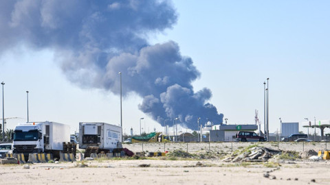 Körfez'de yine 'sahte bayrak' çekildi