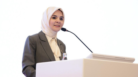 Bakan Göktaş Hakkari'de Aile Şenliği'ne katıldı