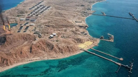 İran basını: Hark Adası ile Cask kenti yakınlarında patlama sesleri duyuldu