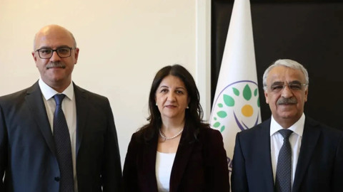 DEM Abdullah Öcalan ile görüşmek üzere yola çıktı