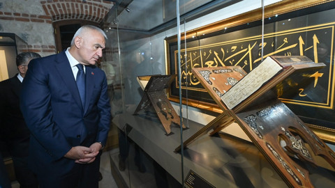 Özçay'ın Mushaf'ı TÜYEK'e emanet