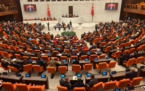 TBMM'nin gündemi 'Jammer'... Milletvekilleri laf dalaşı yaptı