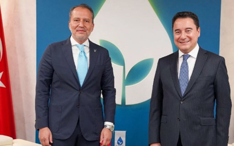 Siyaset kulislerini hareketlendiren buluşma...Yeni bir ittifak mı geliyor? Erbakan'dan, Babacan'a ziyaret