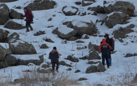 Zirve tırmanışında mahsur kalmışlardı! 2 öğrenciden haber var