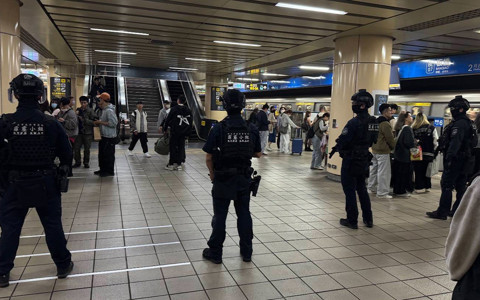 Metro istasyonunda bıçaklı saldırı! Ölü ve yaralılar var