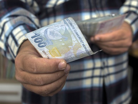 Kademeli emeklilik bekleyenler dikkat! 2000 ve 2008 arası sigortalı olanlar ne zaman emekli olur?
