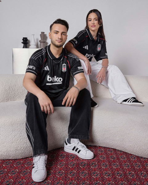 Beşiktaş yeni sezon formalarını tanıttı! İşte merakla beklenen yeni sezon formaları - Resim: 10