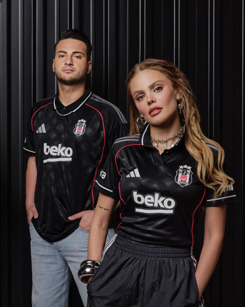 Beşiktaş yeni sezon formalarını tanıttı! İşte merakla beklenen yeni sezon formaları - Resim: 9