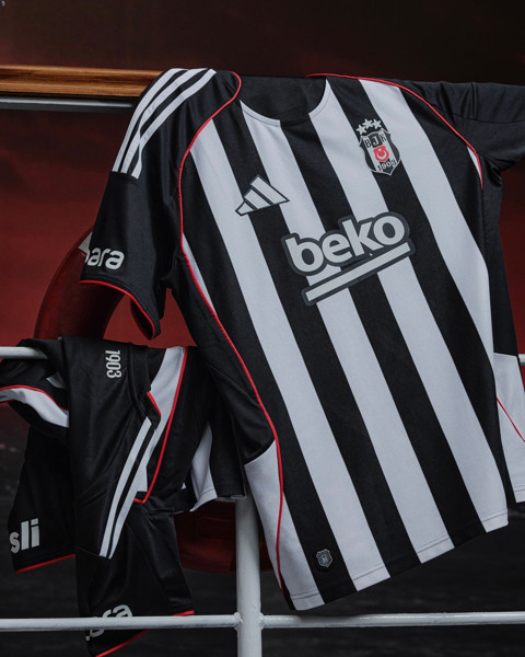 Beşiktaş yeni sezon formalarını tanıttı! İşte merakla beklenen yeni sezon formaları - Resim: 5
