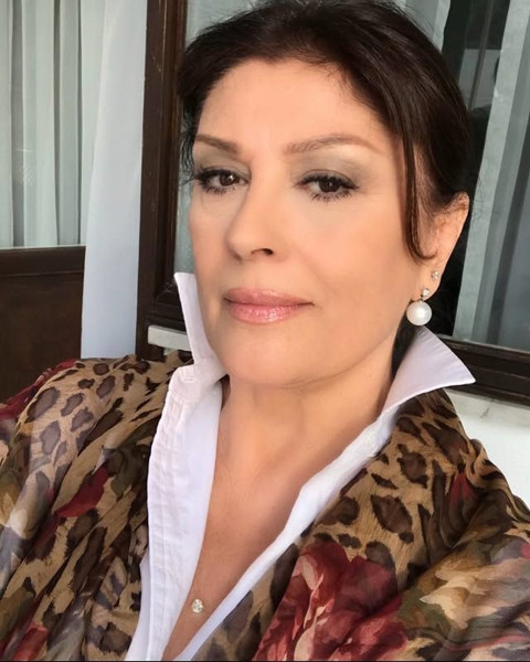 Zaman ona uğramamış! Yeşilçam’ın efsanesi Gülşen Bubikoğlu son haliyle büyüledi! - Resim: 11