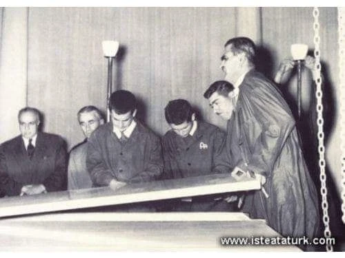 Atatürk'ün tabutu açıldı! Herkesin boğazının düğümlendiği an... - Resim: 12