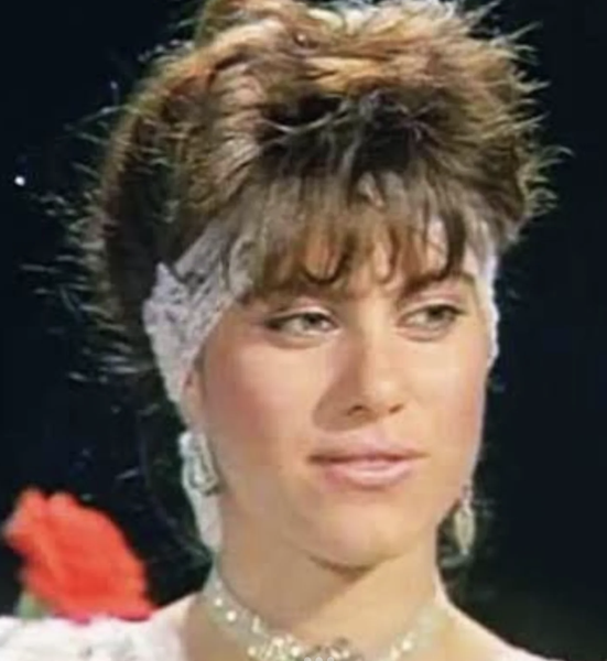 Hababam Sınıfı'nın Ayşe'si yıllara meydan okuyor! Gören tanıyamadı… Annesi de Yeşilçam efsanesi çıktı - Resim: 4