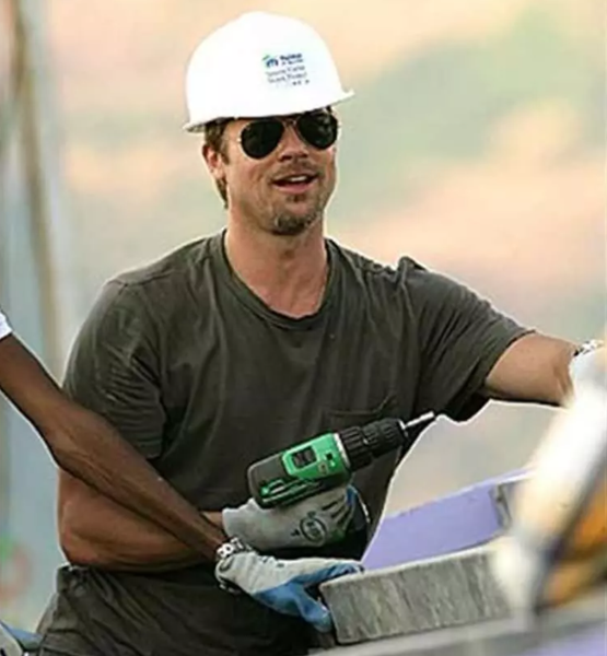 Brad Pitt'e milyonluk dava! İyilik yaptı mahkemelik oldu... - Resim: 2