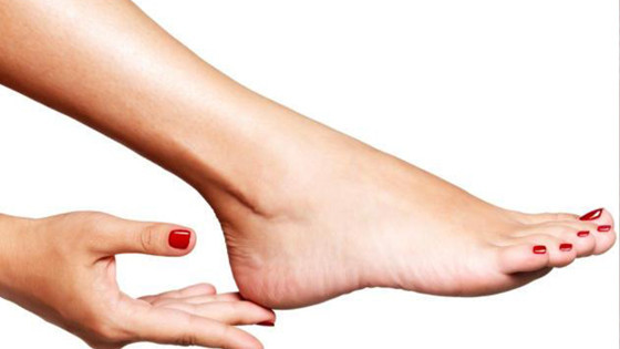 Topuk çatlağını doğal yoldan tedavi etmek mümkün! Topuk çatlaklarına evde ne iyi gelir? İşte o yöntem!