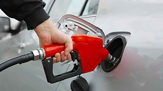 Akaryakıt cep yakıyor! Son 8 günde Benzine ve Motorine dev zam! 8 Ocak 2025 LPG, mazot, benzin fiyatları...