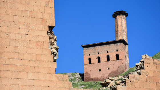 Anadolu’nun ilk Türk camisi! Kars’ın Ani Ören Yeri’nde bulunuyor