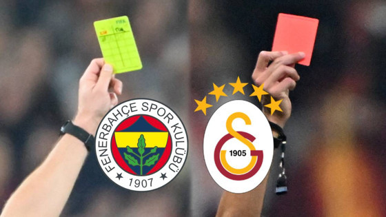 Derbide kartlar havada uçuşuyor