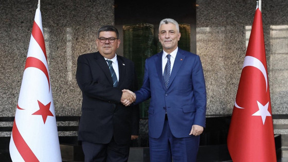 Bakan Bolat, KKTC Maliye Bakanı Berova ile görüştü