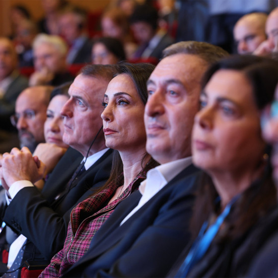 DEM Parti ‘bütünleşme’ yerine ‘kimlik’ siyasetini öne sürdü