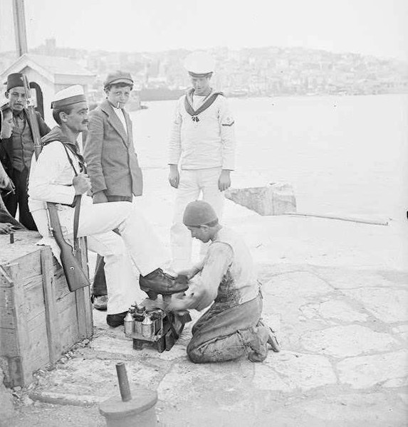 İstanbul'un işgalinden kalan eski fotoğraflar! Düşman askerleri şehri böyle kuşatmış - Resim: 11
