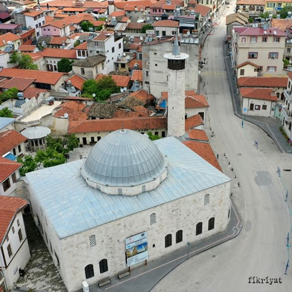 SOSYAL MEDYADA YENİ TARTIŞMA! Türklerin Anadolu'da yaptırdığı ilk camii hangisi? - Resim: 2