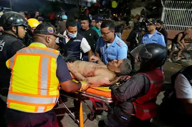 Venezuela'da 39 saniye arayla iki büyük deprem: OHAL ilan edildi! - Resim : 1
