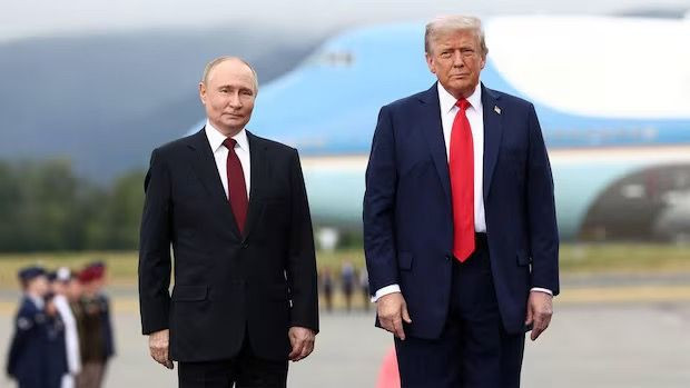 Trump Putin zirvesi kameralara böyle yansıdı! Savaş uçakları dikkat çekti - Resim: 7