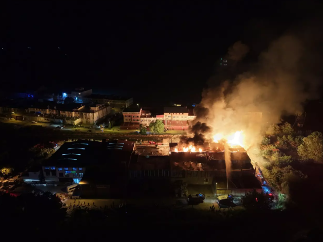 Samsun'da fabrika yangını! Alevler havadan görüntülendi - Resim: 2