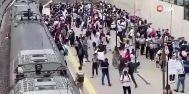 Marmaray'da intihar! Bostancı durağında raylara atladı... - Resim : 2