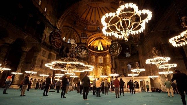 İllere göre en çok '.... orucu bozar mı?' soruları hangileri? - Resim: 2