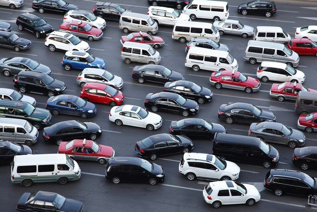 Dünyanın en saçma trafik kuralları! Bu ülkede siyah araba pazar günleri yasak - Resim: 4