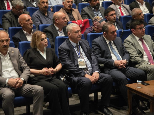 Dört ülkeden Karapapak Türkleri Kars'ta buluştu: Kültür mirası gelecek nesillere aktarılıyor - Resim : 1