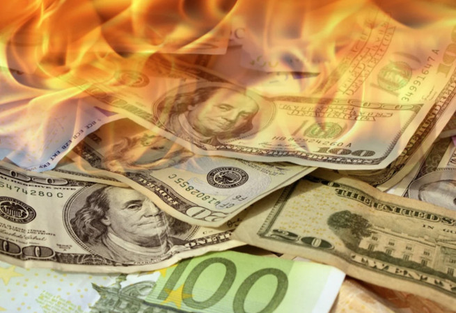 Dolar ve Euro zirveden döndü! Yüzde 10,22 değerlendi! Bugün dolar kaç lira?