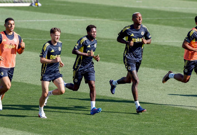 Fenerbahçe, hazırlıklarına devam etti