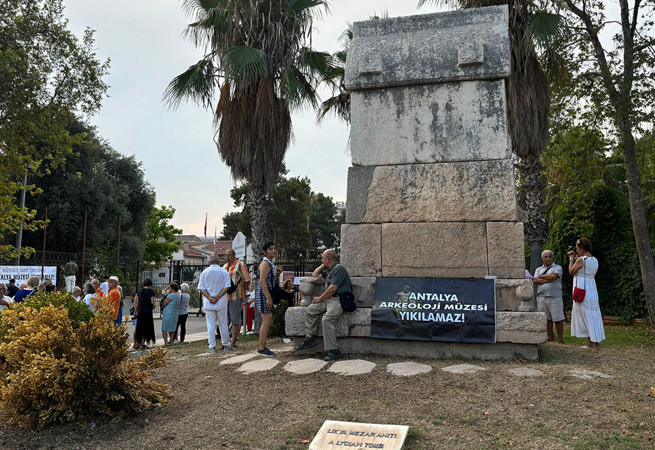 Antalya Müzesi’nin kapatılmasına tepkiler sürüyor! Depreme dayanıksız raporunu açıklayın
