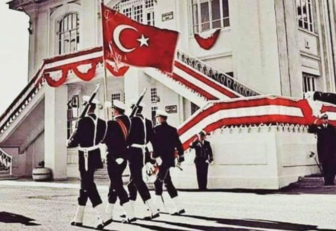 Heybeliada’da bir ışık