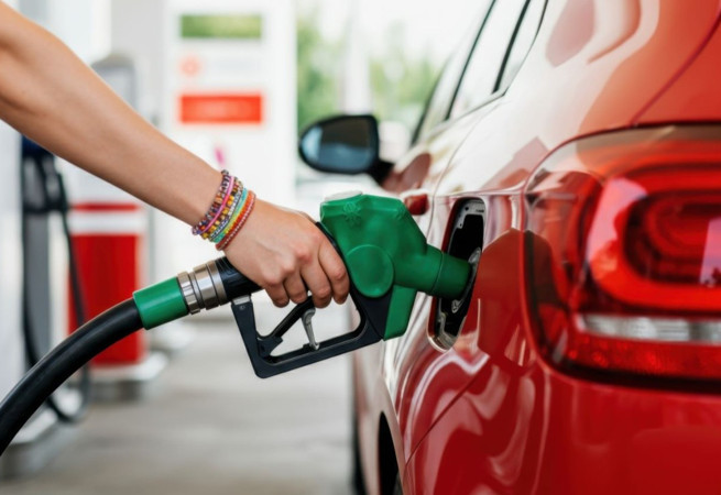 Akaryakıta zam geldi! O şehirlerde 60 TL'yi aştı