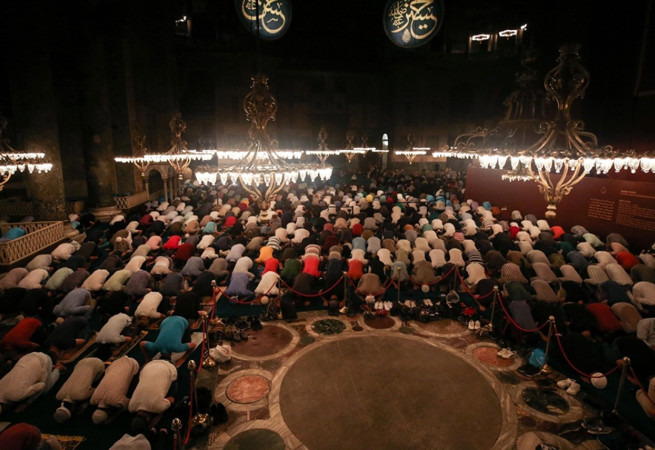 Yatsı ezanı kaçta okunuyor? 28 Kasım Cuma İstanbul, Ankara, İzmir yatsı vakti