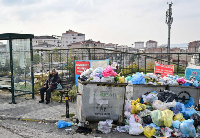 Maltepe'de çöpler neden toplanmıyor? Belediye duyurdu