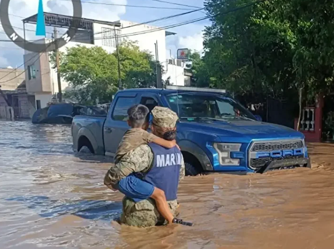 Meksika'da sel hayatı durdurdu! Çok sayıda ölü ve kayıp var... - Resim: 3