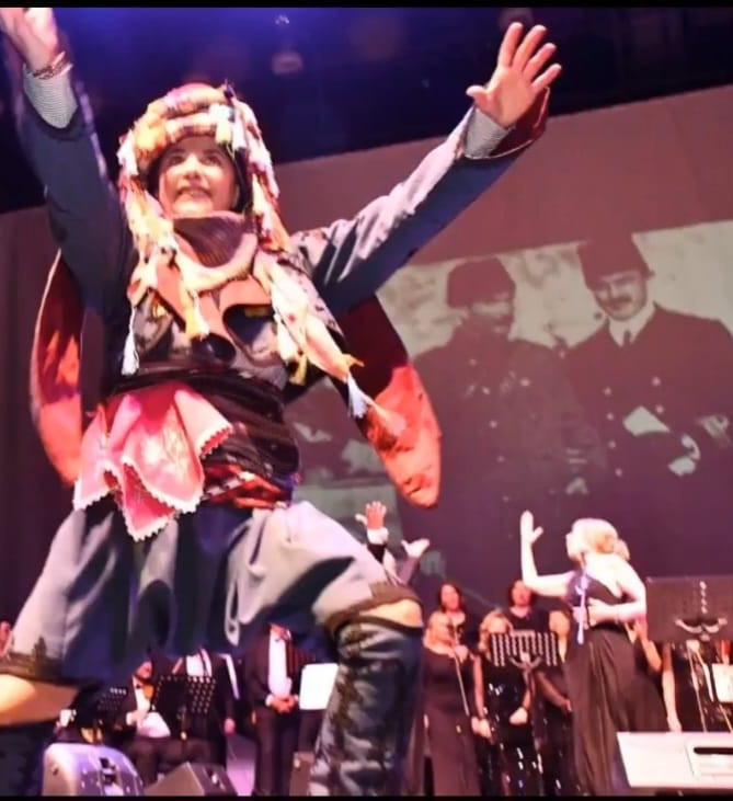 Topuklu Efeler hey!.. - Resim : 2